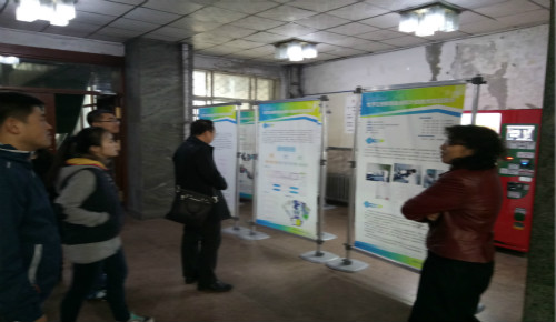 药学院教师参观大创成果展