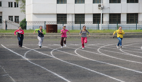 促进师生感情 彰显药院雄风