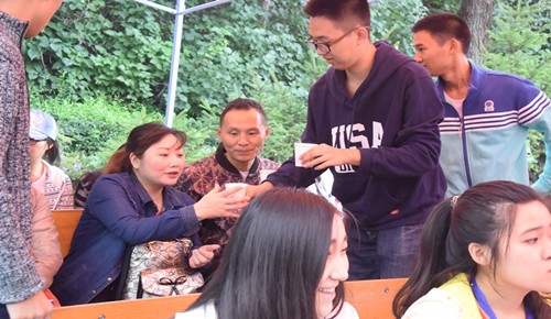 金秋飒爽迎新生,菁菁药院新起航